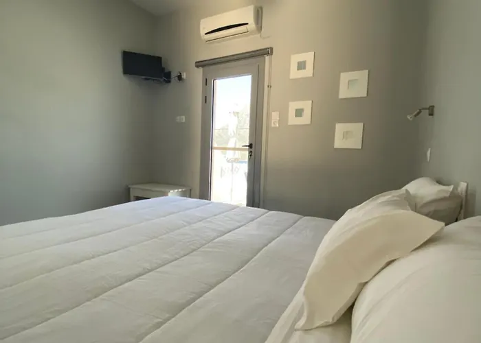 Nikolas Studios